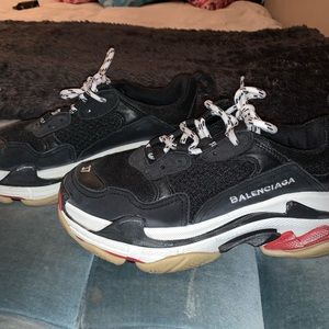 Balenciaga triple S